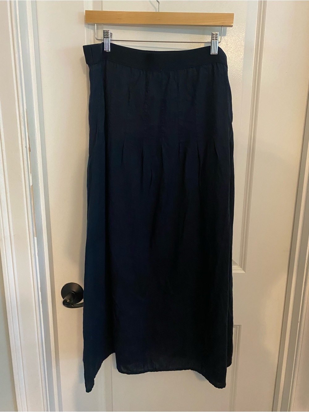 *Linen* J. Jill Love Linen Navy Skirt with Subtle Pleats